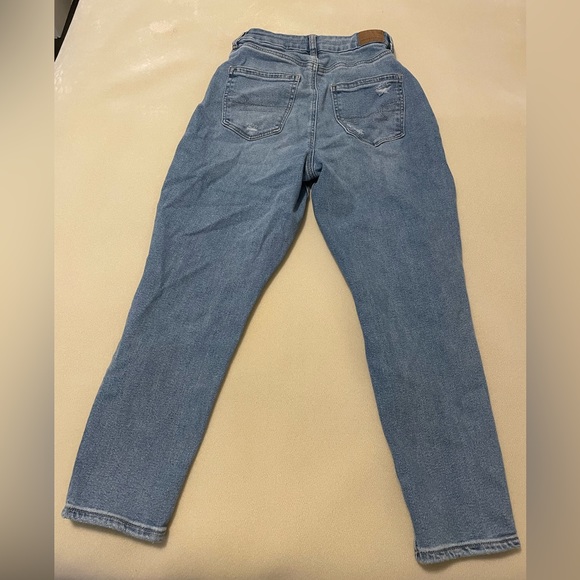 American Eagle Curvy Stretch Ripped Mom Jeans (Short Length) - Picture 6 of 8